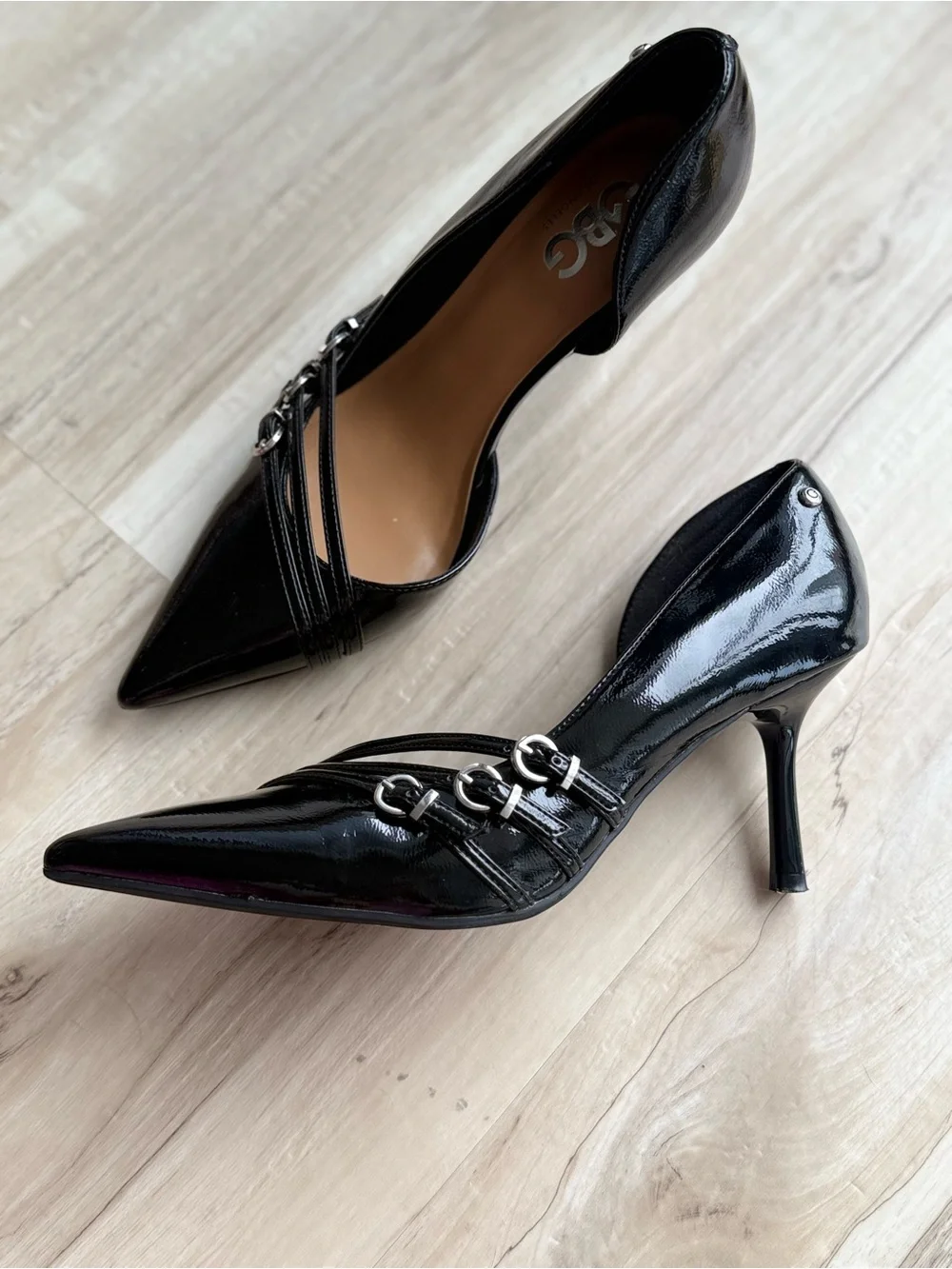 GBG Los Angeles sleek pointed